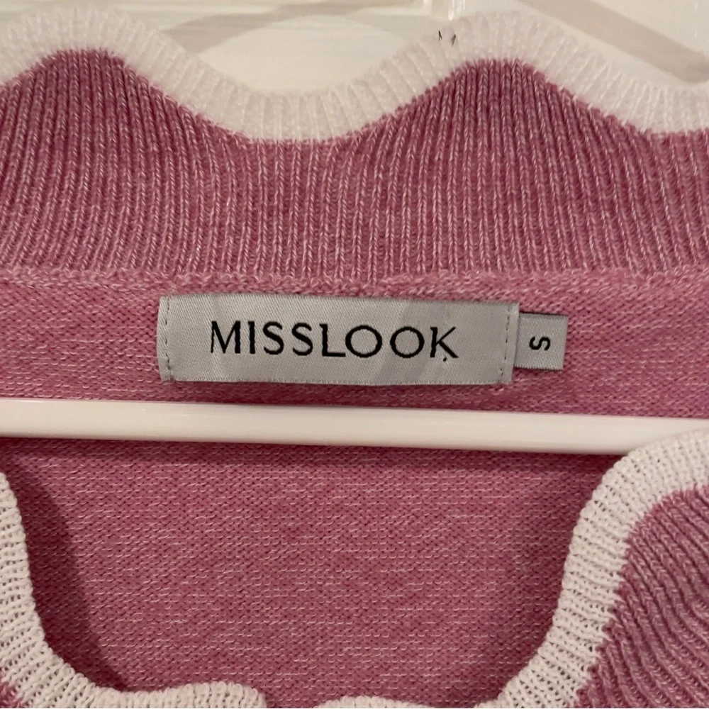 MISSLOOK Pink and White V-Neck Sweater with Scalloped Trim - Picture 3 of 3